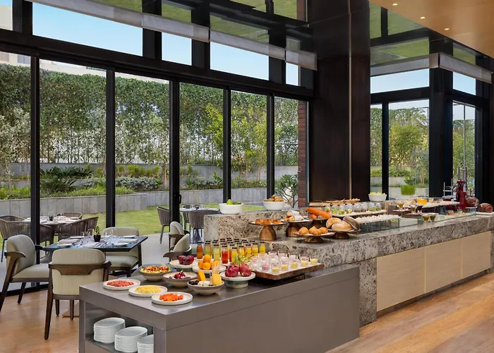 The Den Bengaluru, Lxr Hotels & Resorts
